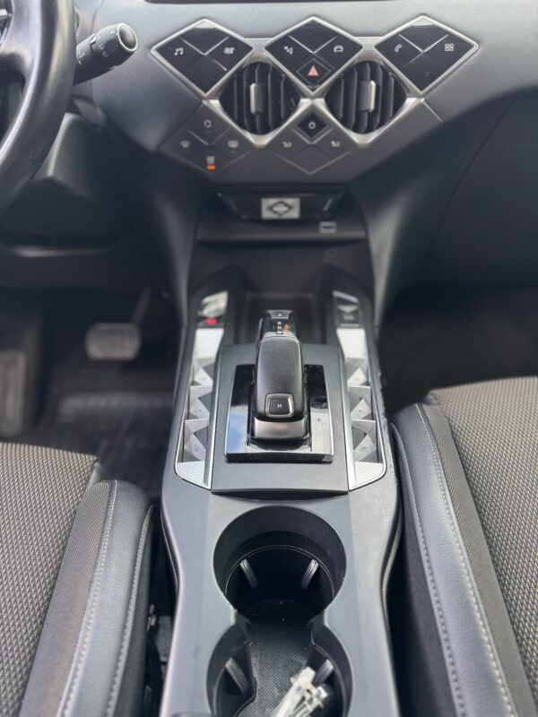 DS 3 Crossback BlueHDi 130 aut. So Chic - immagine 11
