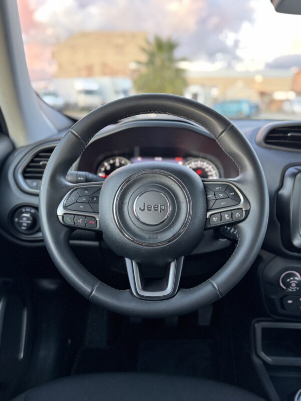 Jeep Renegade 1.6 Mjt 130 CV Limited - immagine 11