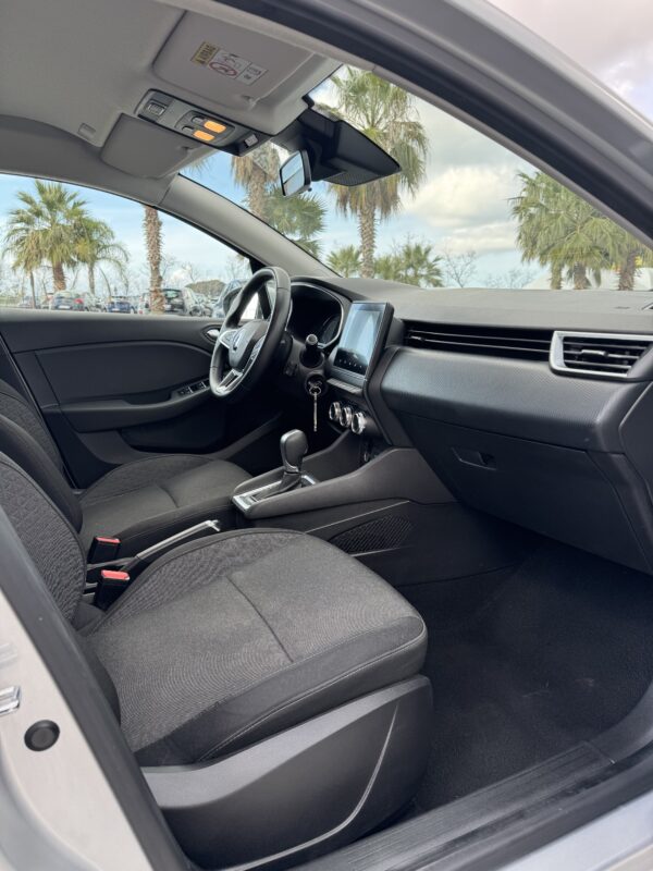 Renault Clio Hybrid E-Tech 140 CV 5 porte Zen - immagine 6
