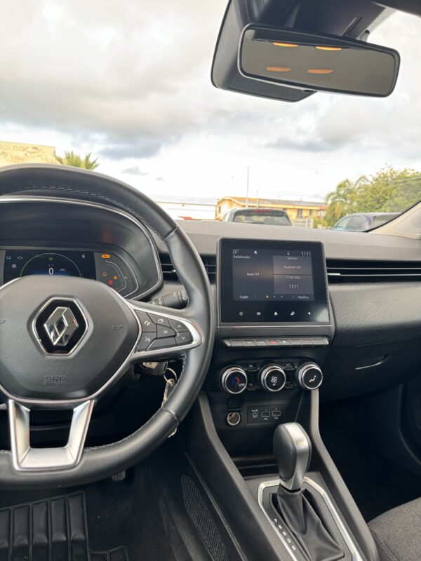 Renault Clio Hybrid E-Tech 140 CV 5 porte Zen - immagine 10